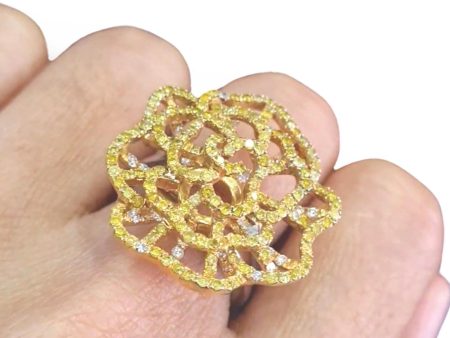 #TheSALE | Golden Large Floral Diamond Ring 14kt Fashion