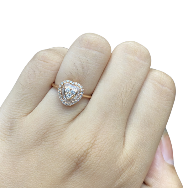 Rose Heart Classic Diamond Ring 18kt Supply