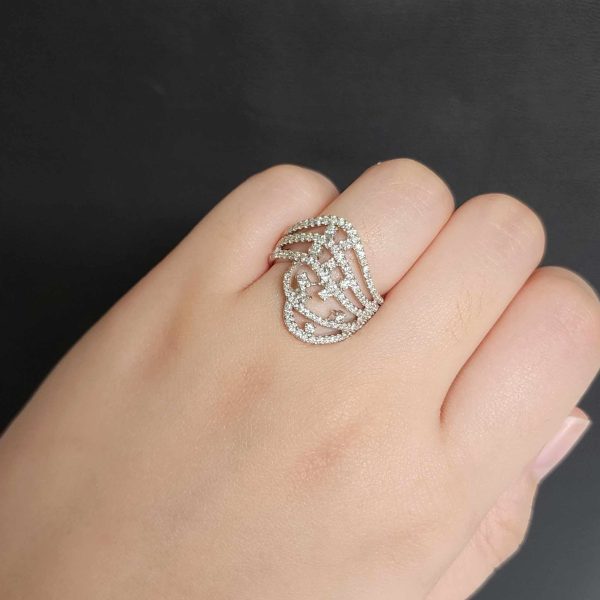 Round Statement Diamond Ring 18kt Online Hot Sale