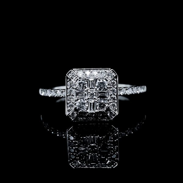 Square Paved Diamond Ring 18kt For Sale