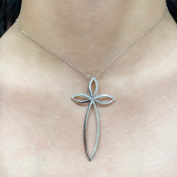 #LVNA2024 | Infinity Cross Diamond Paved Necklace 18kt on Sale