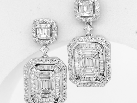 Round Baguette Dangling Diamond Earrings 14kt Supply