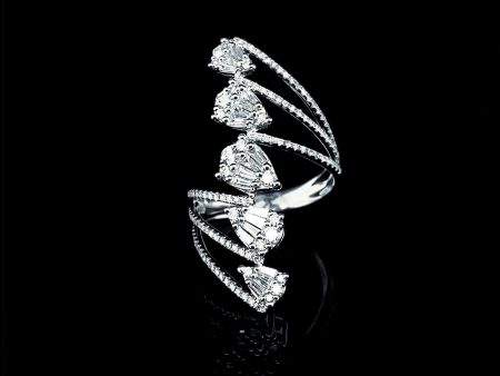 PREORDER | Spiraling Baguette Statement Diamond Ring 14kt Supply